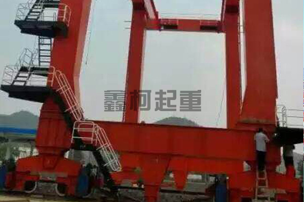 履帶起重機的應用注意事項